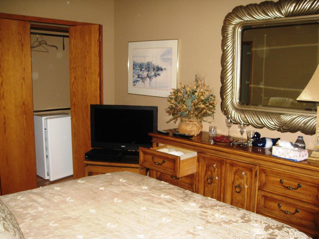 Mcdougall Lane Bed & Breakfast Drumheller Esterno foto