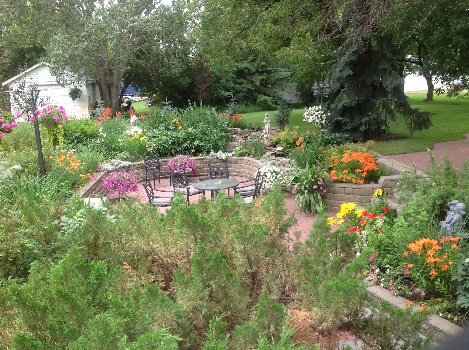 Mcdougall Lane Bed & Breakfast Drumheller Esterno foto